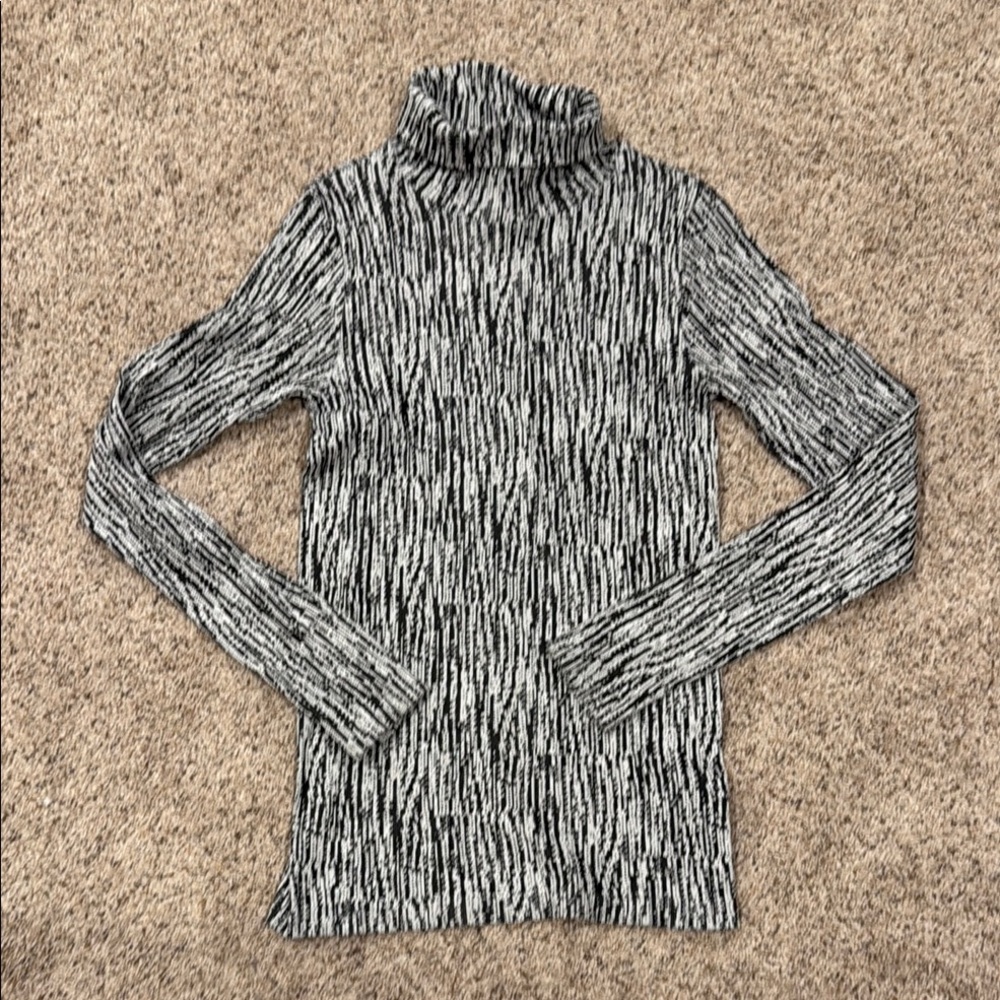 Athleta Black and White Marled Long Sleeve Turtleneck Top